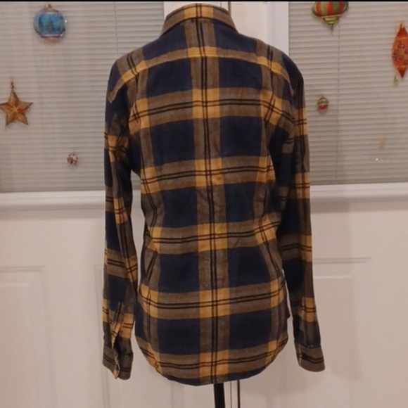 4/$40 Green Plaid Botton-Down Shirt - Size Small - Picture 4 of 6